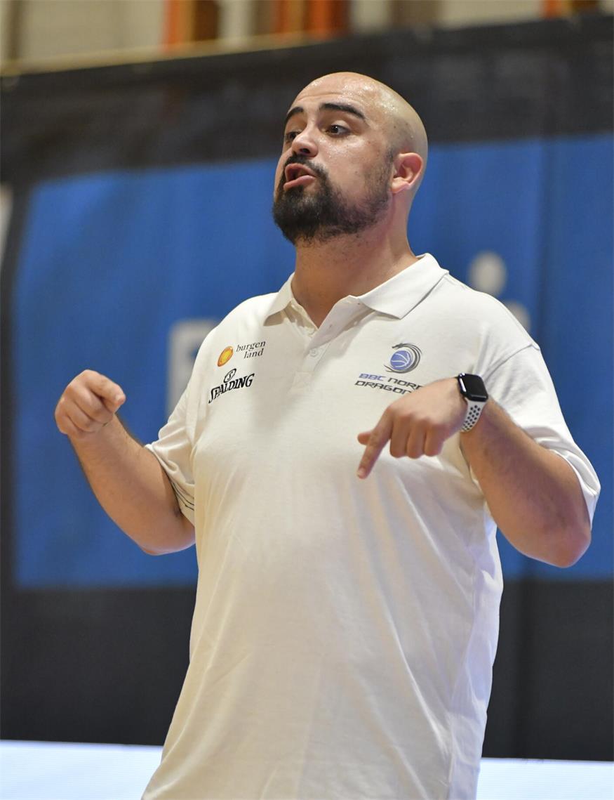 Eisenstadt Dragonz Headcoach Edgar Nubiola.