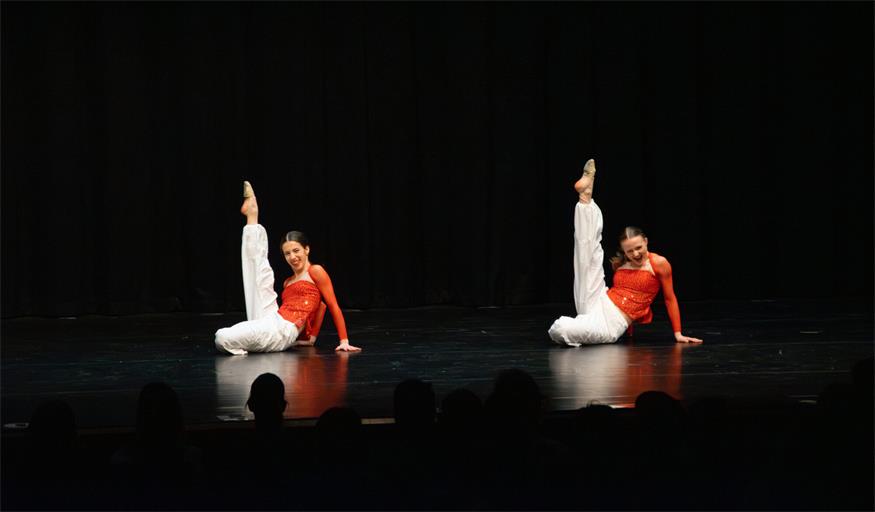 Elegant. Iva Deli und Tanja Biočanin von den UET Dancers mit ihrem erfolgreichen Beitrag „Cant be tamed“.