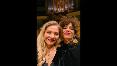 Elisabeth Pratscher und Johanna Zachhuber sind als Solistinnen beim Passionskonzert zu hören.