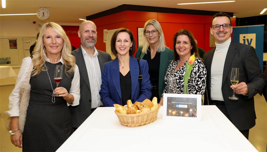 Elke Emich-Gartner, Hannes Schmid, Judith Holper, Petra Mayer, Angelika Ehrenhofer und Reinhard Gaul.