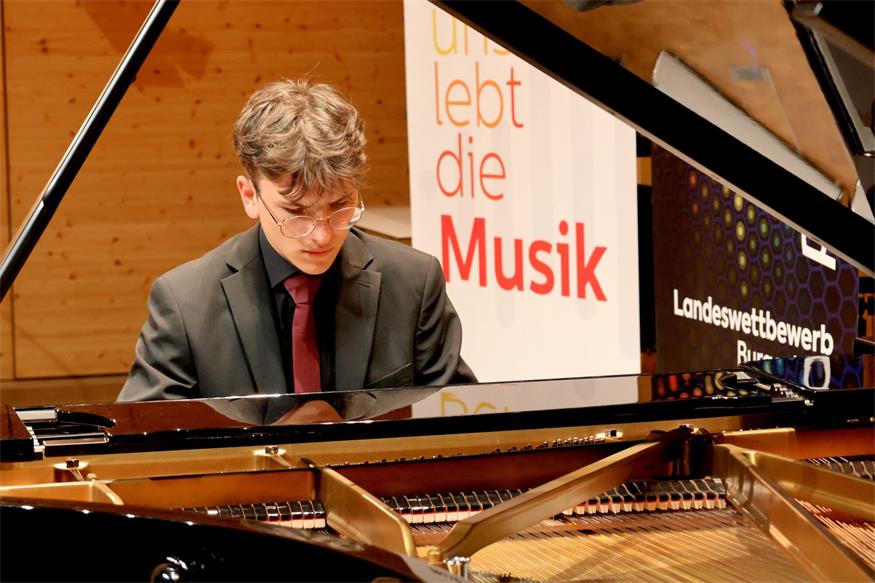 4 Jenő-Takács-Stipendien an herausragende junge Musiker:innen vergeben