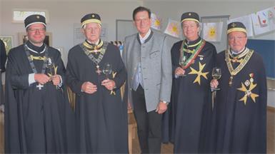 Eques Rainer Meisriemel, Eques OKT Edi Fraccaroli, Bürgermeister Gerald Hüller, Legat Eques Werner Zechmeister und Proconsul und Legat Eques Ornatus OKT Johann Giefing.