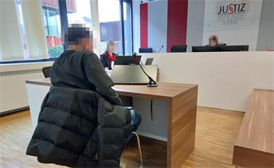 Er sei in Panik gewesen und habe deshalb bei der Polizei gelogen, sagte der Angeklagte.