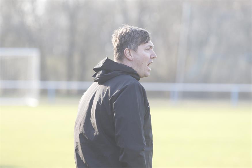 Er will „Männer“ sehen. Neudorf/Parndorf Coach Christoph Tischler erwartet sich in Stuben ein besseres Zweikampfverhalten seiner Mannschaft. 
