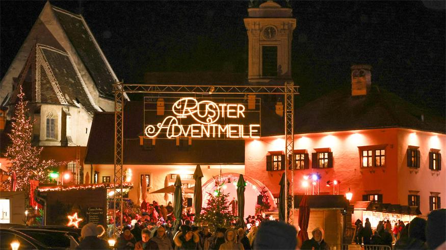 Romantische Eröffnung der Ruster Adventmeile