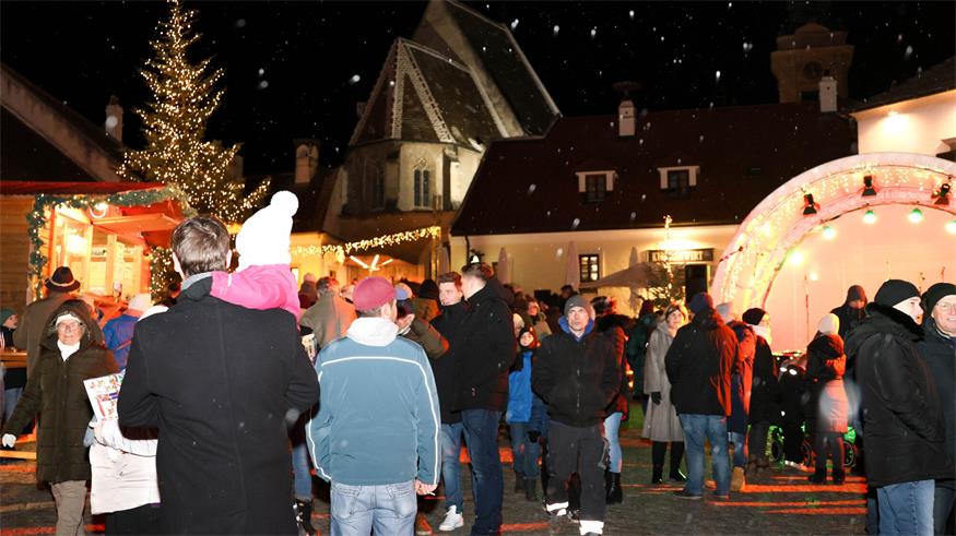 Romantische Eröffnung der Ruster Adventmeile
