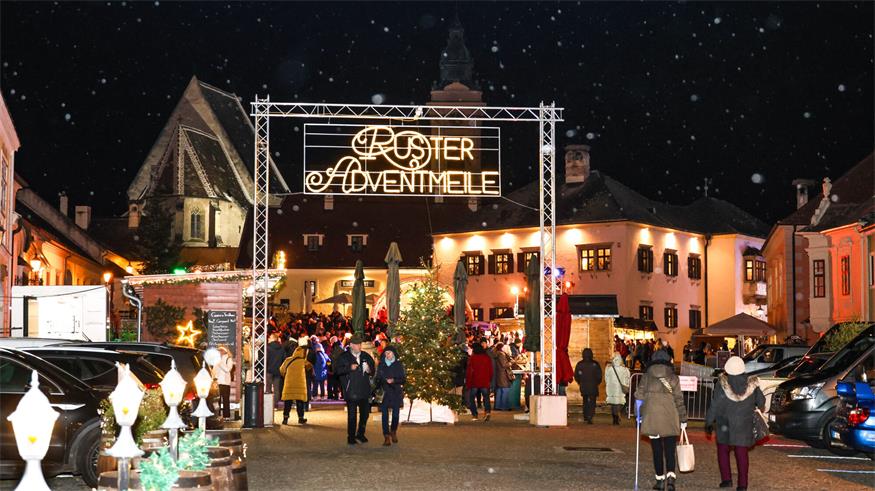 Romantische Eröffnung der Ruster Adventmeile