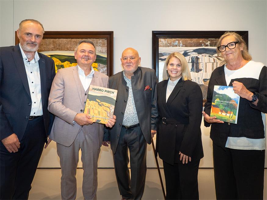 Eröffnung (v.l.): Landeshauptmann Hans Peter Doskozil, Kurator Manfred Leirer, Künstler Harro Pirch, KBB-Geschäftsführerin Claudia Priber, Kuratorin Sabine Kritsch-Schmall.