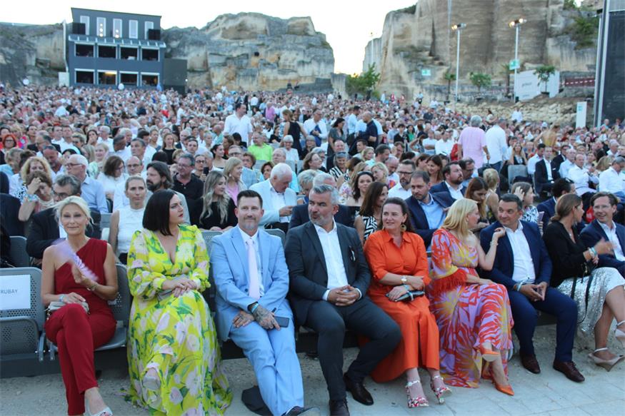 Erste Reihe fußfrei. Bei den Festspielpremieren - wie hier im Steinbruch St. Margarethen - gibt sich neben der Kultur vor allem auch die Politik ein Stelldichein.