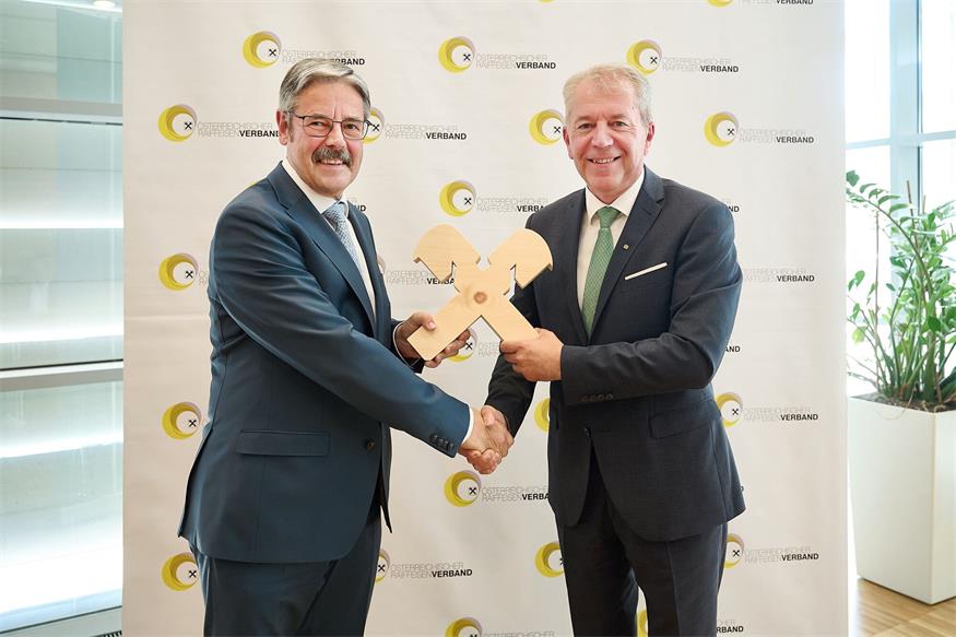 Erwin Tinhof (r.) übernimmt als Raiffeisen-Generalanwalt von Erwin Hameseder (l.).