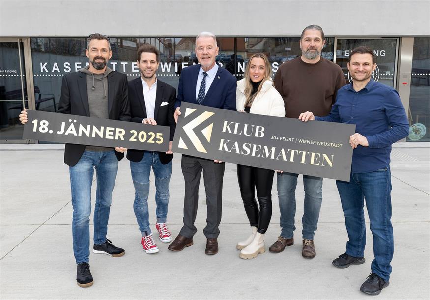 Event. Oliver Pusswald, Martin Haslinger, Bürgermeister Klaus Schneeberger, Ramona Weidinger, Roland Bartha und Dominik Gschiegl. 