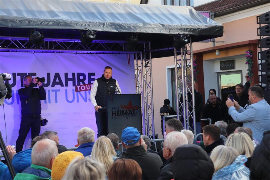 „Gute Jahre nur mit uns“-Tour mit Herbert Kickl hielt in Neudörfl