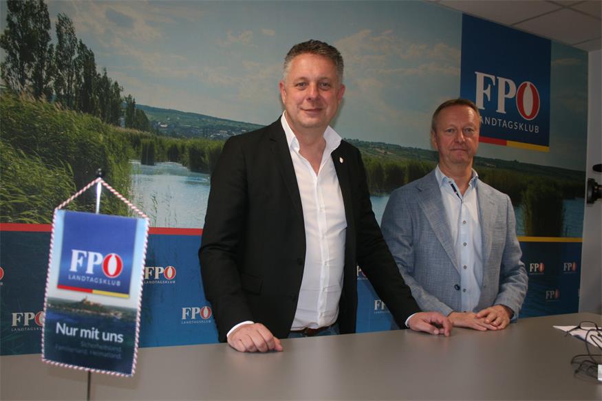 FPÖ-Landesparteiobmann Alexander Petschnig und Klubobmann Hans Tschürtz (v.l.).