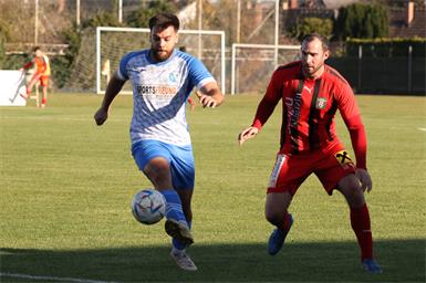 Fabian Schmal (l. Zagersdorf) ist der Spieler der Runde in der 2. Klasse Nord.
