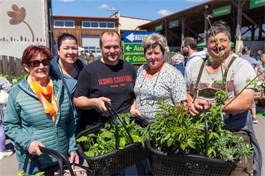 Familie Praßl genoss den Pflanzenmarkt. 