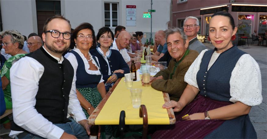 Grillparty vor der Haydnkirche
