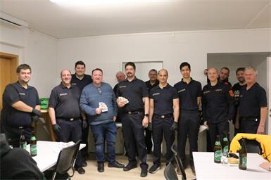 Feuerwehrkommandant Christian Maszlovits, Feuerwehrkommandantstellvertreter Michael Plöchl, Bürgermeister Roman Kainrath, Ortsvorsteher Wolfgang Seidl, Gemeinderat Stefan Toth, Ehrenkommandant Ewald Weber und alle weiteren fleißigen Feuerwehrmitglieder freuten sich über das Kommen der Gäste zu ihrem Preisschnapsen.