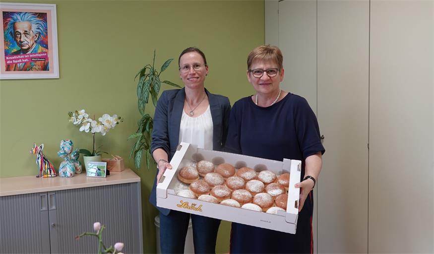 Betriebe im Bezirk Oberpullendorf mit leckeren BVZ-Krapfen überrascht
