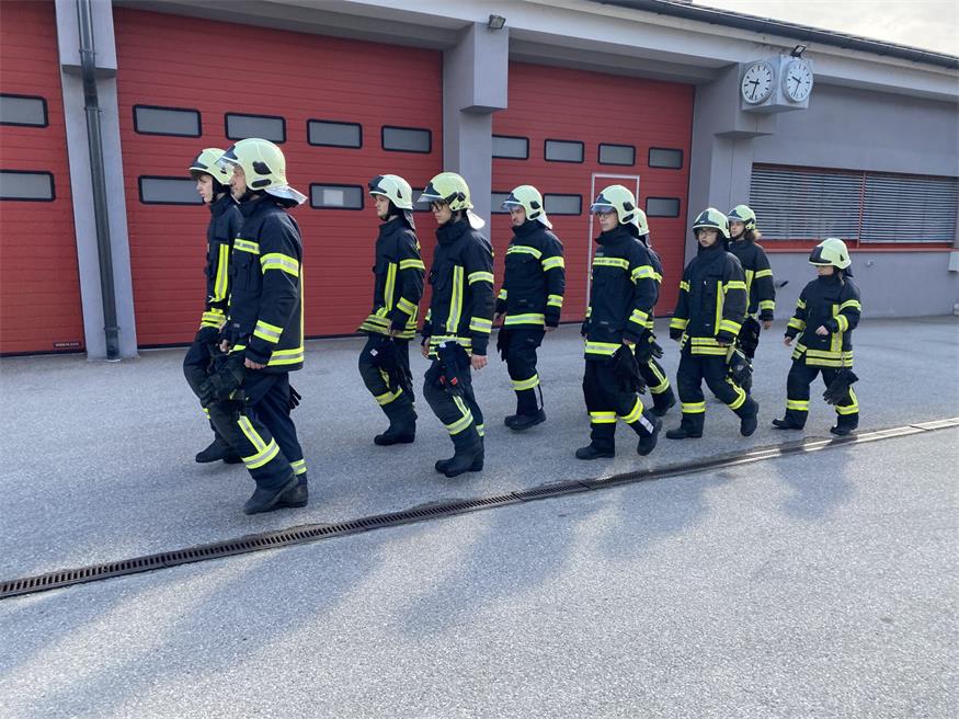 Erfolgreicher Praxistag für Neo-Floriani an Feuerwehrschule Eisenstadt