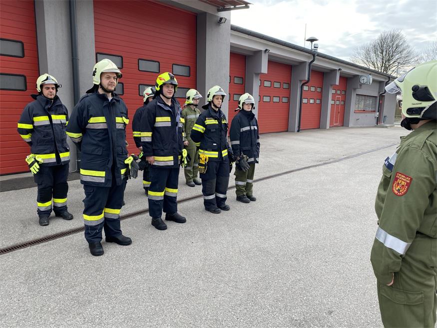 Erfolgreicher Praxistag für Neo-Floriani an Feuerwehrschule Eisenstadt