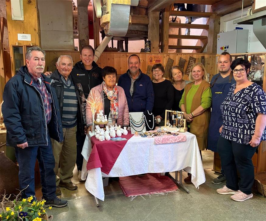 Franz Koller, Franz Kahr, Naturpark Raab Obmann Fabio Halb, Anna Wolf, Heinz Löschnigg-Ruprechter, Ingrid Weber, Josefine Koller, Karin Friesenbichler, Thomas Gsellmann und Anita Eisinger-Zauner zeigten sich mitd er Veranstaltung sehr zufrieden.