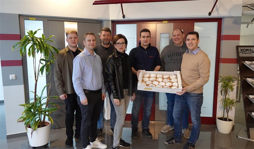 Betriebe im Bezirk Oberpullendorf mit leckeren BVZ-Krapfen überrascht