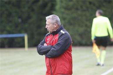 Für Trainer Günther Wally und seine Juniors ist noch lange nichts entschieden.