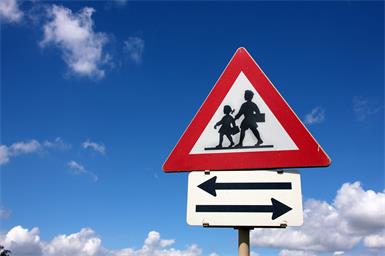 Für die Volksschulkinder und die Kinder des Kindergartens soll es schon bald in Richtung eines neuen Bildungscampus gehen.