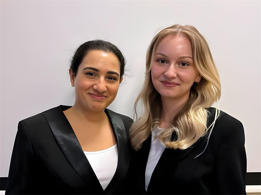 Für ihre Diplomarbeit suchen Ariella Jusupov und Anna Nyikos Erfahrungsberichte mit der medizinischen Versorgung im Land.