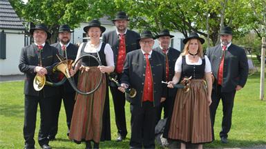 Gastgeber. Die Jagdhornbläsergruppe Esterhazy lud mit Hornmeister Peter Fischer zum Treffen am Biolandgut Esterhazy in Donnerskirchen.