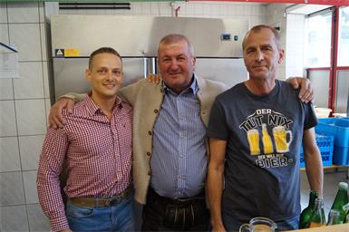 Gemeinderat Manuel Wehmeyer, Gemeinderat Roman Amring und Gemeindevorstand Roland Holndonner.