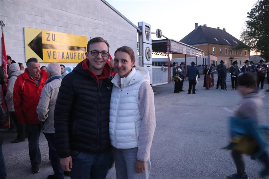 Fackelzug durch Neudörfl am Vorabend des 1. Mai