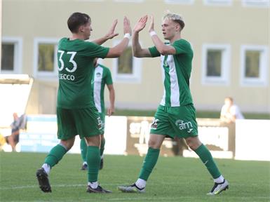 Gemeinsam geschafft: Lukas Secco (l.) und Justin Strodl stehen im Team der Saison der Burgenlandliga. 
