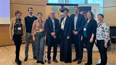 Gerlinde Mihalits (ehemalige Schulleiterin des Gymnasiums), Christoph Rohl (Lehrer Gymnasium Mattersburg), Magdalena Janezic (Lehrerin Zentralmusikschule Mattersburg), Gerhard Gutschik (Landesmusikschulreferent Burgenland), Katrin Gstöttenbauer (Direktorin Zentralmusikschule Mattersburg) und Christian Schreiner (Direktor Gymnasium Mattersburg) mit Vertreterinnen des Symposiums. 