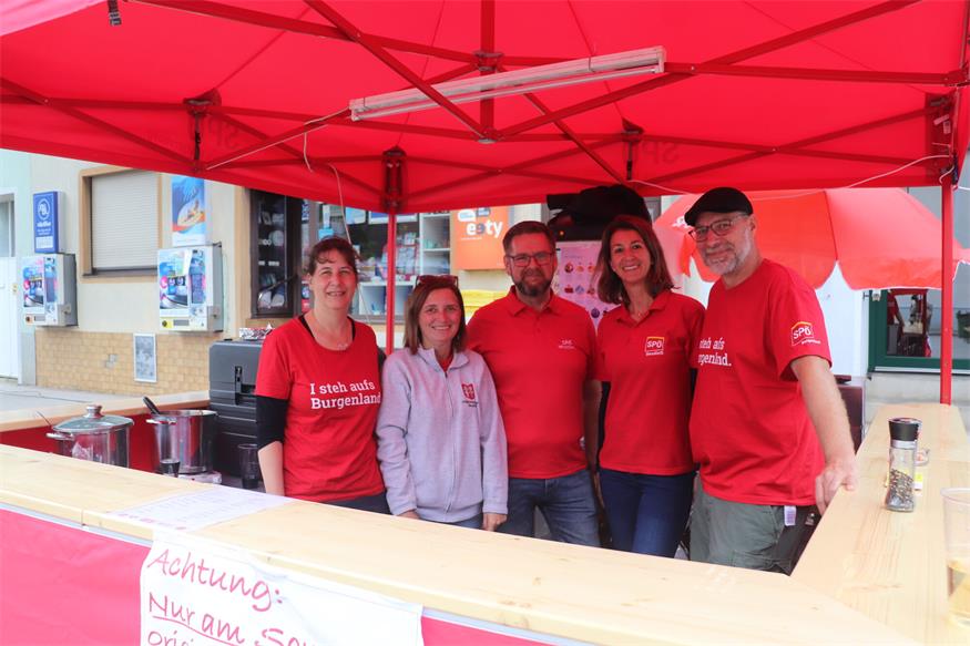 Neudörfler Dorffest: Hauptstraße verwandelte sich erneut in Festmeile