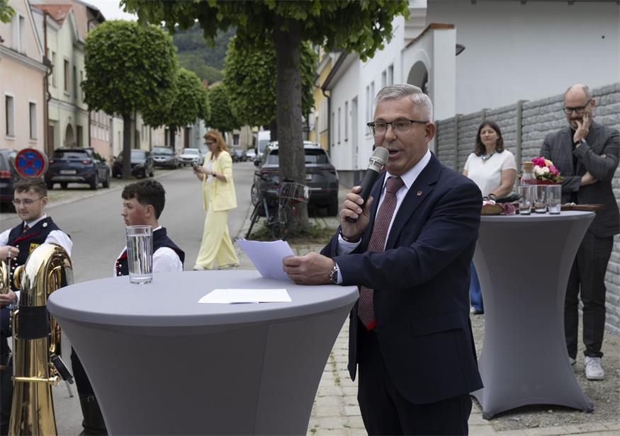 Georgizentrum eröffnet: Ehrung für Adelheid Hahnekamp