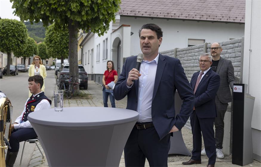 Georgizentrum eröffnet: Ehrung für Adelheid Hahnekamp