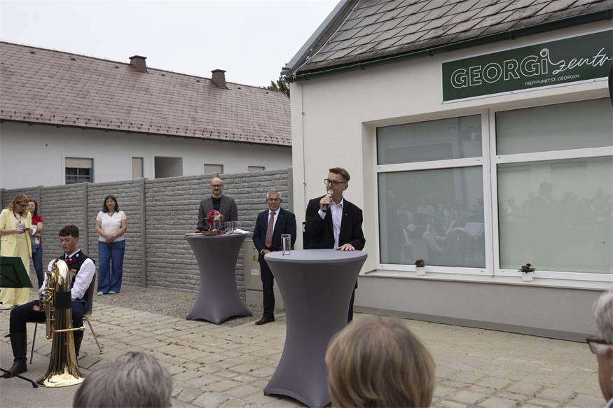 Georgizentrum eröffnet: Ehrung für Adelheid Hahnekamp