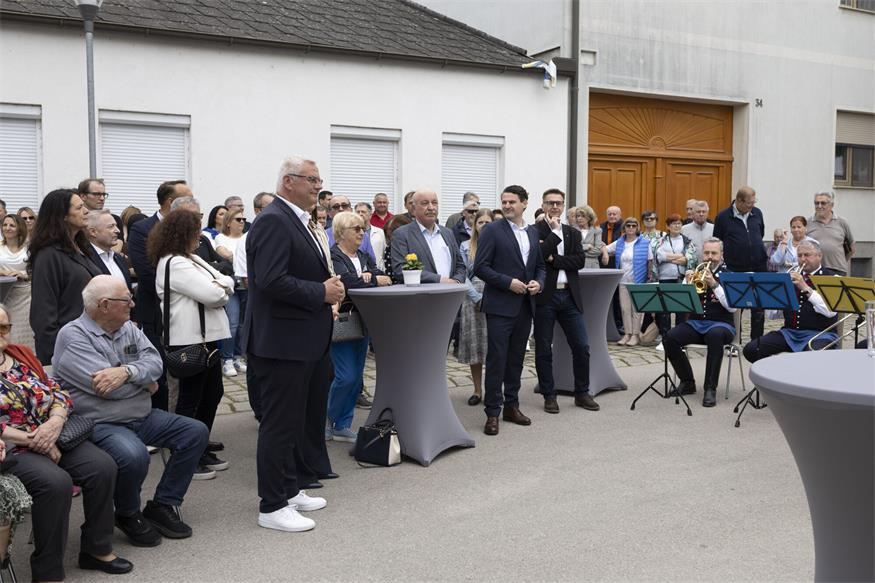 Georgizentrum eröffnet: Ehrung für Adelheid Hahnekamp
