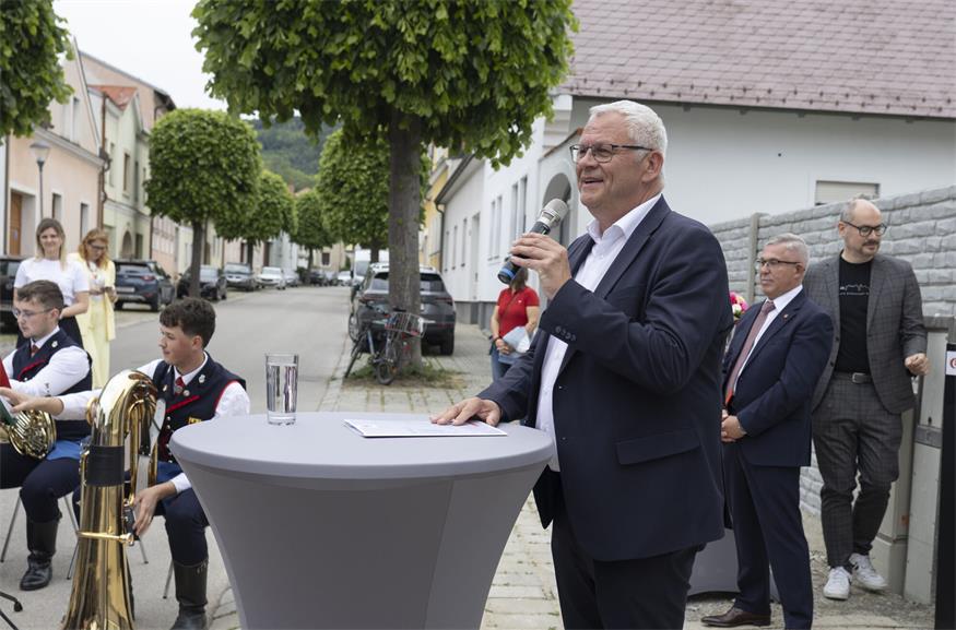 Georgizentrum eröffnet: Ehrung für Adelheid Hahnekamp