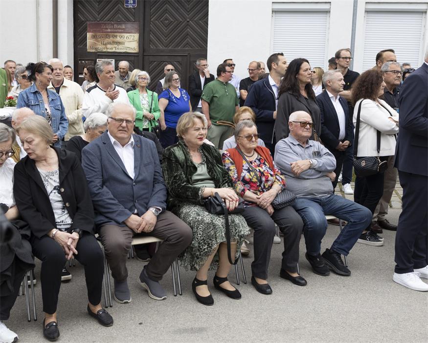 Georgizentrum eröffnet: Ehrung für Adelheid Hahnekamp