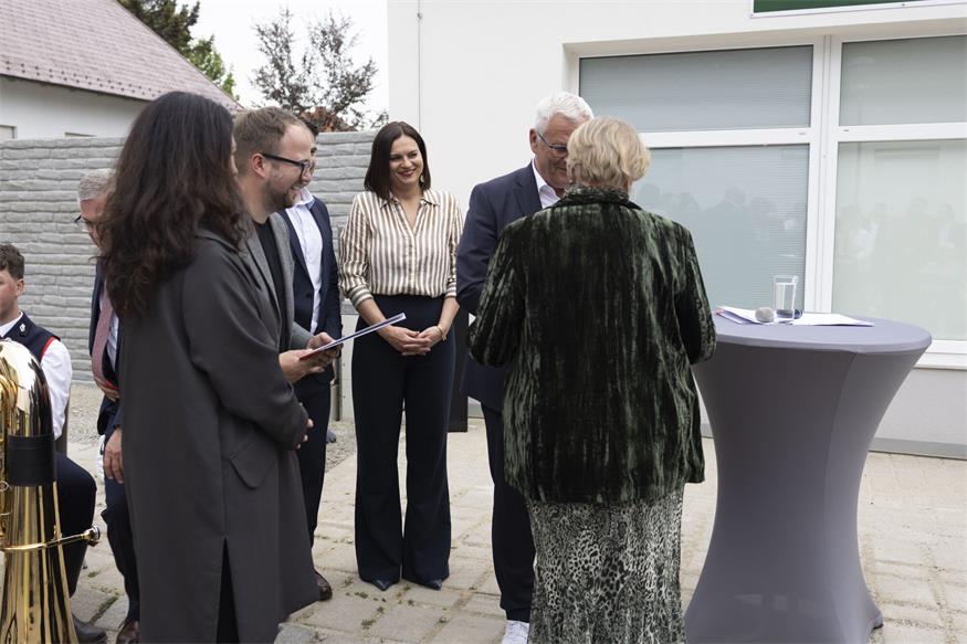 Georgizentrum eröffnet: Ehrung für Adelheid Hahnekamp