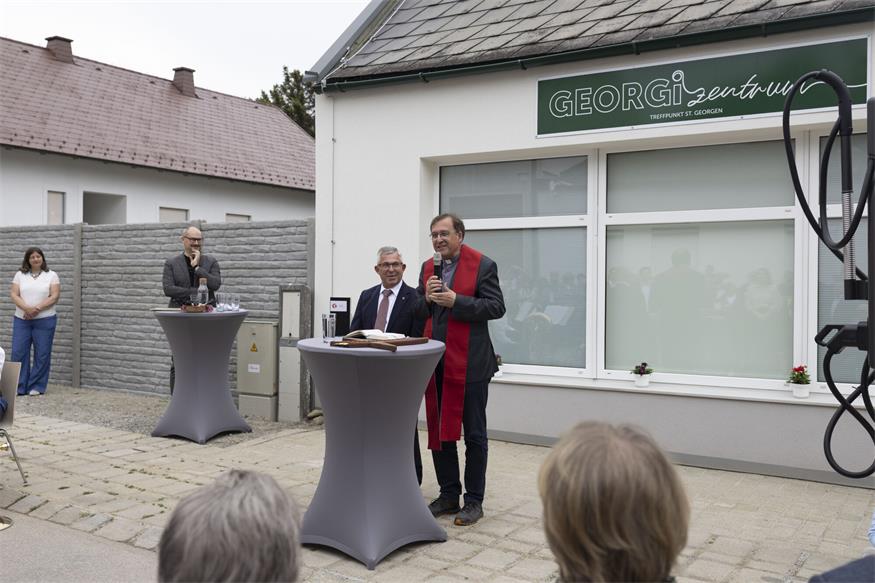 Georgizentrum eröffnet: Ehrung für Adelheid Hahnekamp
