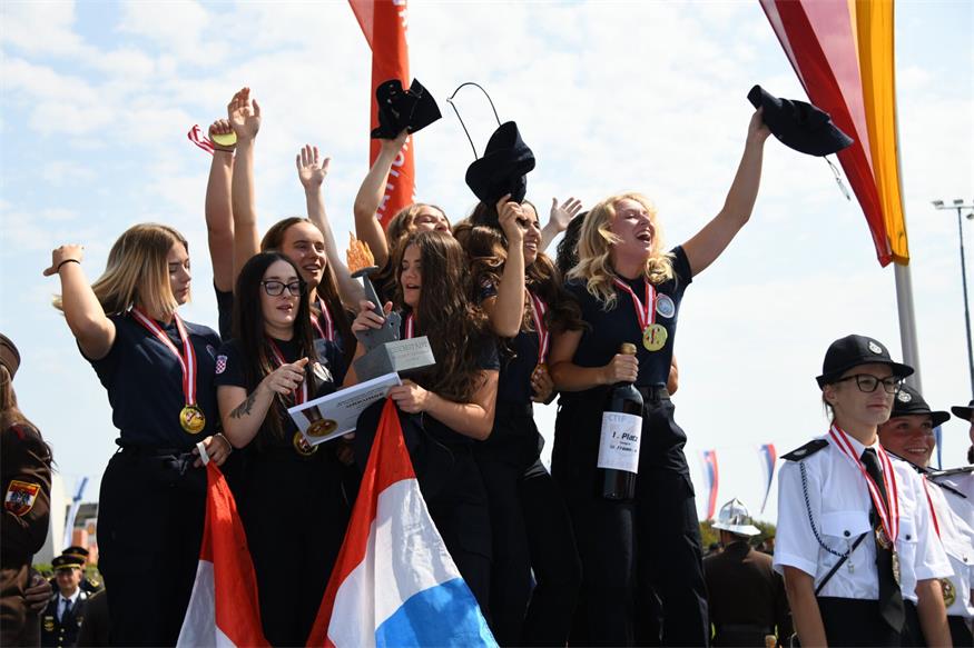 Großer Jubel beim Frauen-Team aus Kroatien.