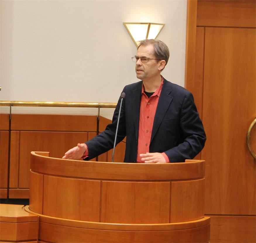 Kein Misstrauen nach Doskozils Budgetrede: Nur 15 standen auf