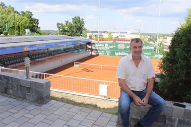 Günter Kurz genießt in Oberpullendorf viel Anerkennung für sein bereits jahrzehntelanges Wirken im Tennissport, das nicht zuletzt zur Errichtung des Center Courts in Oberpullendorf durch das Sportland Burgenland geführt hat. Oberpullendorfer, die er selbst bewundert, sind Altbürgermeister Paul Kiss und Sängerin Elisabeth Kulman.