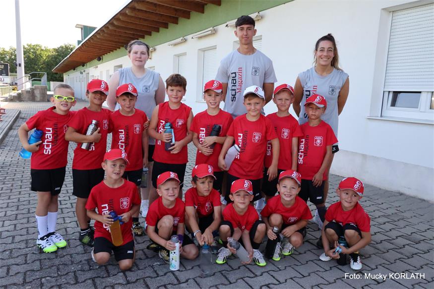 Gute Laune. Die herrscht derzeit beim Sommercamp des SC/ESV Parndorf, welches bereits zum siebten Mal stattfindet.