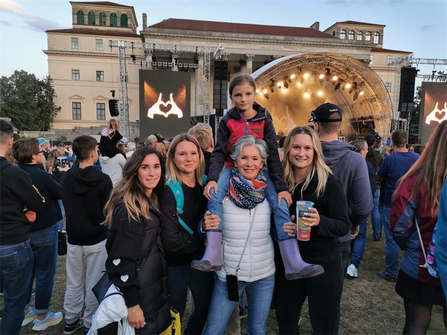 FäaschtBänkler spielten „Lieblingslieder“ im Schlosspark Eisenstadt