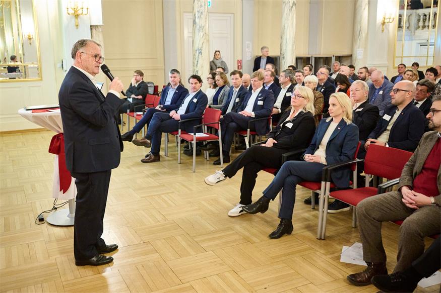 Hans Niessl beim Neujahrsempfang von Sport Austria.