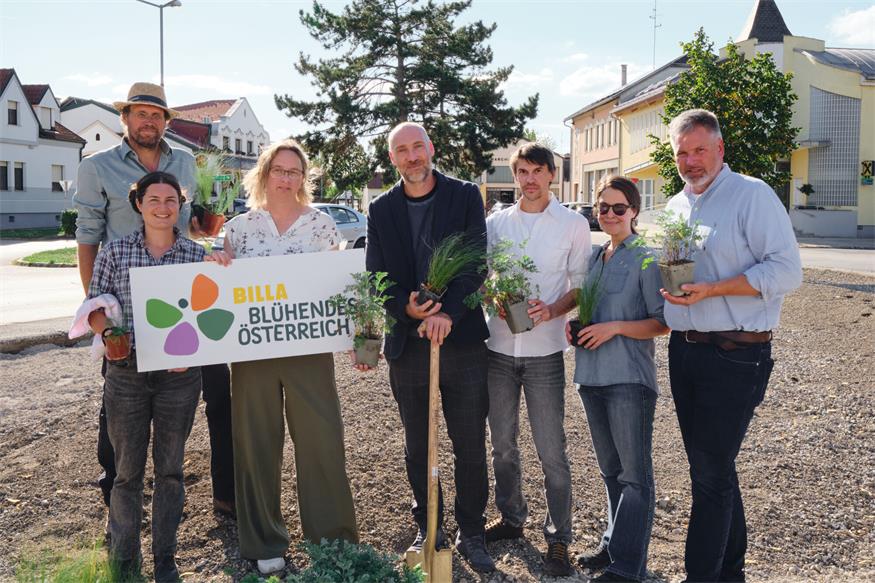 Harald Schau, Sylvia Hirschvogel, Bürgermeisterin Silvia Pitzl, Ronald Würflinger, Amtsleiter Markus Preiner, Karin Weinhandl und Nationalparkdirektor Johannes Ehrenfeldner.